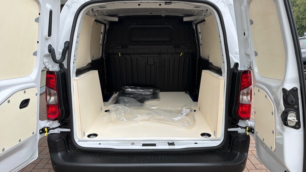 Toyota Proace City L1 Diesel 1.5D 100 Icon Van - Image 13