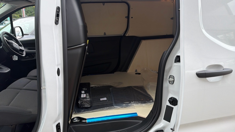 Toyota Proace City L1 Diesel 1.5D 100 Icon Van - Image 15