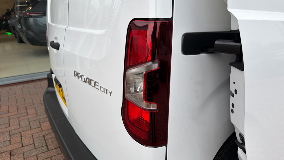 Toyota Proace City L1 Diesel 1.5D 100 Icon Van - Image 21