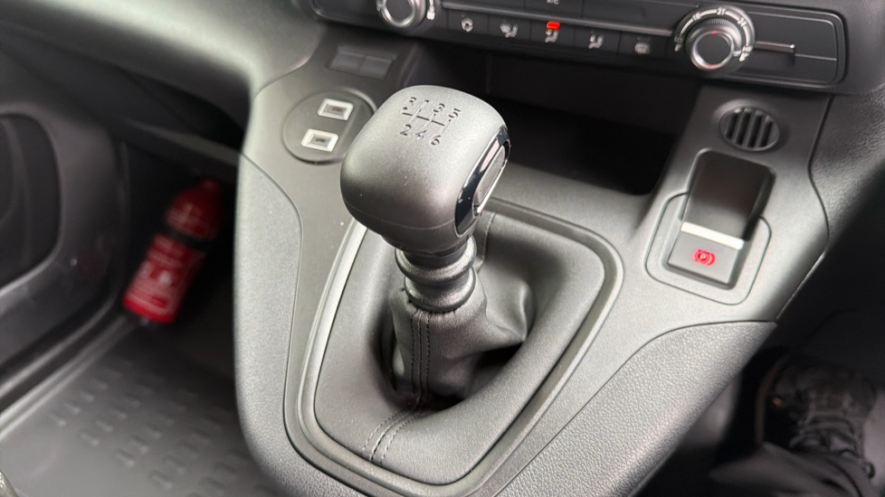 Toyota Proace City L1 Diesel 1.5D 100 Icon Van - Image 38