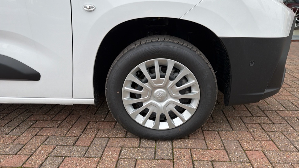 Toyota Proace City L1 Diesel 1.5D 100 Icon Van - Image 39