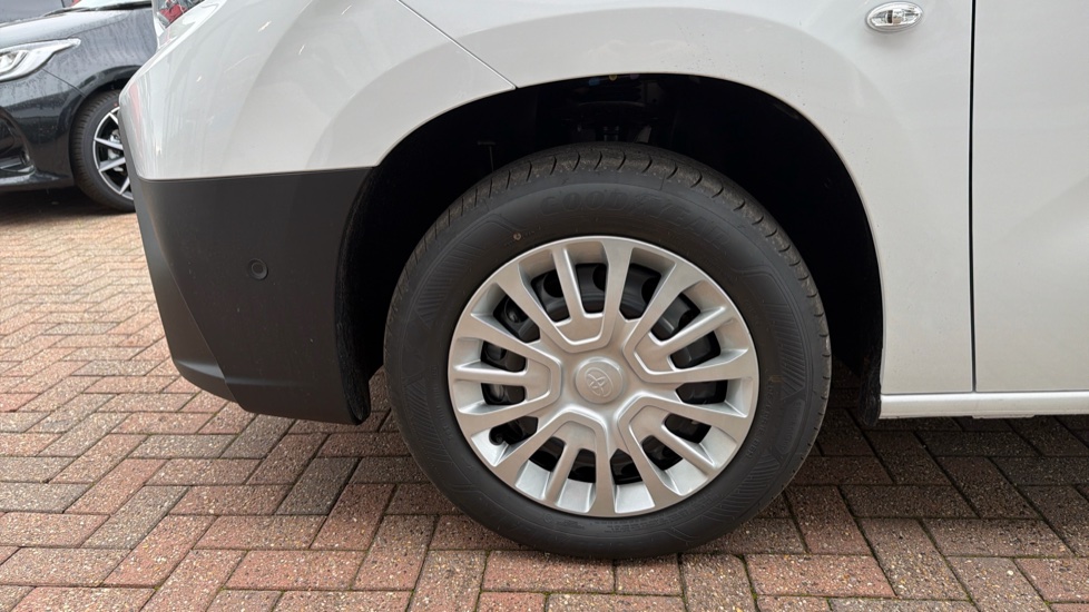 Toyota Proace City L1 Diesel 1.5D 100 Icon Van - Image 41