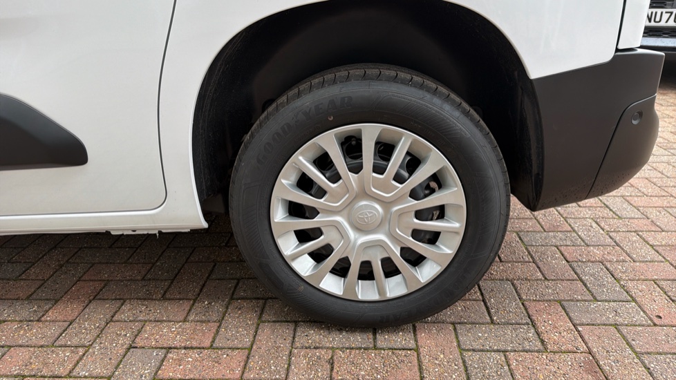 Toyota Proace City L1 Diesel 1.5D 100 Icon Van - Image 42