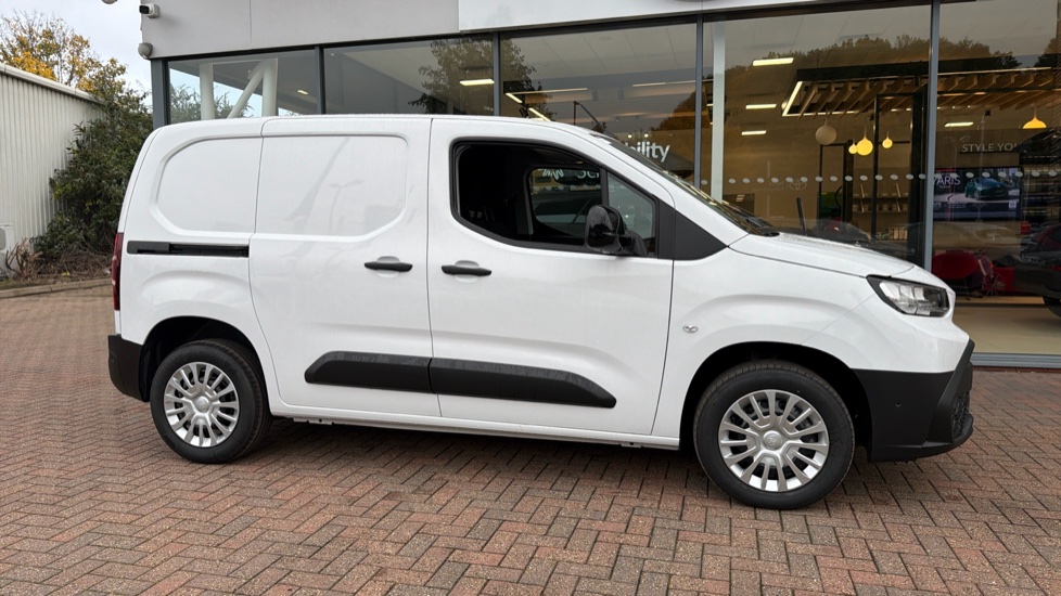 Toyota Proace City L1 Diesel 1.5D 100 Icon Van - Image 23