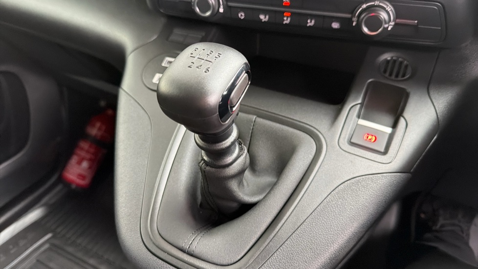 Toyota Proace City L1 Diesel 1.5D 100 Icon Van - Image 39