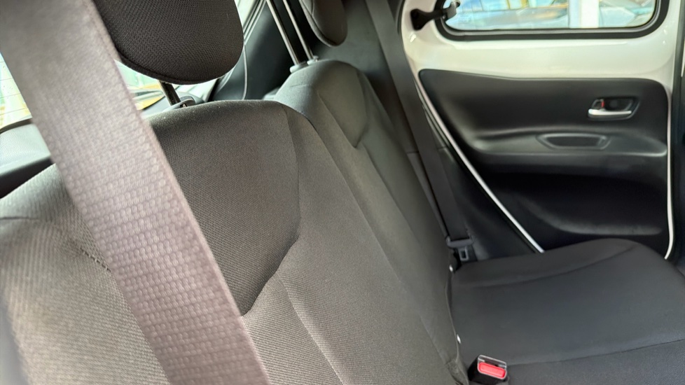 Toyota Aygo X 1.0 VVT-i Pure 5dr Petrol Hatchback - Image 18
