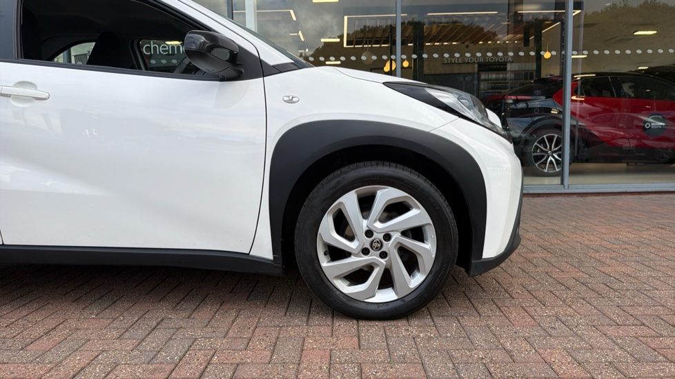 Toyota Aygo X 1.0 VVT-i Pure 5dr Petrol Hatchback - Image 25