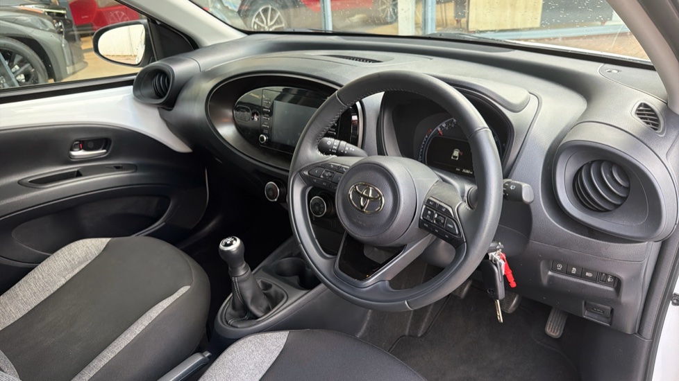 Toyota Aygo X 1.0 VVT-i Pure 5dr Petrol Hatchback - Image 34