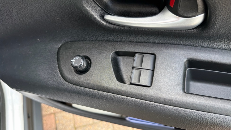 Toyota Aygo X 1.0 VVT-i Pure 5dr Petrol Hatchback - Image 35