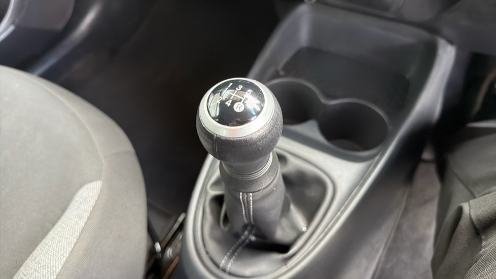 Toyota Aygo X 1.0 VVT-i Pure 5dr Petrol Hatchback - Image 39