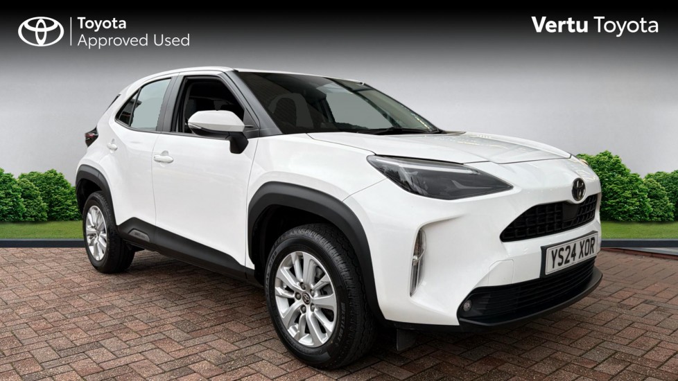 Toyota Yaris Cross 1.5 Hybrid Icon 5dr CVT Hybrid Estate - Image 1