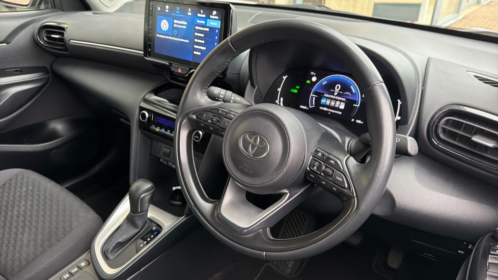 Toyota Yaris Cross 1.5 Hybrid Icon 5dr CVT Hybrid Estate - Image 7