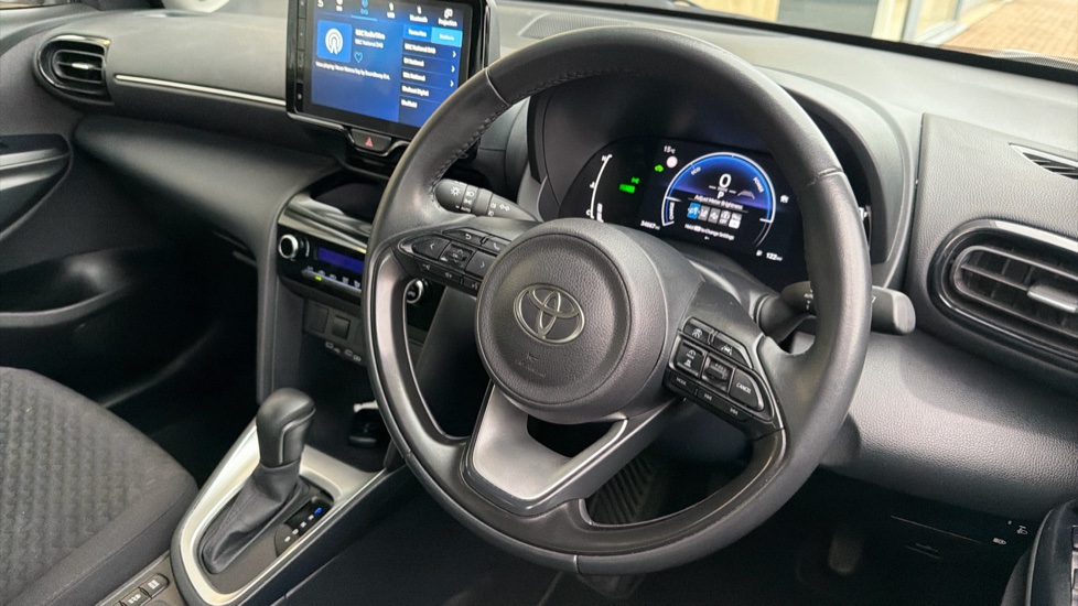 Toyota Yaris Cross 1.5 Hybrid Icon 5dr CVT Hybrid Estate - Image 10