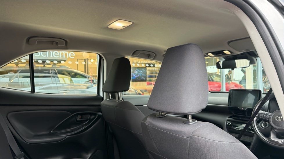Toyota Yaris Cross 1.5 Hybrid Icon 5dr CVT Hybrid Estate - Image 19
