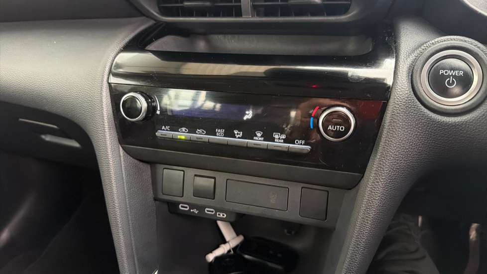 Toyota Yaris Cross 1.5 Hybrid Icon 5dr CVT Hybrid Estate - Image 38