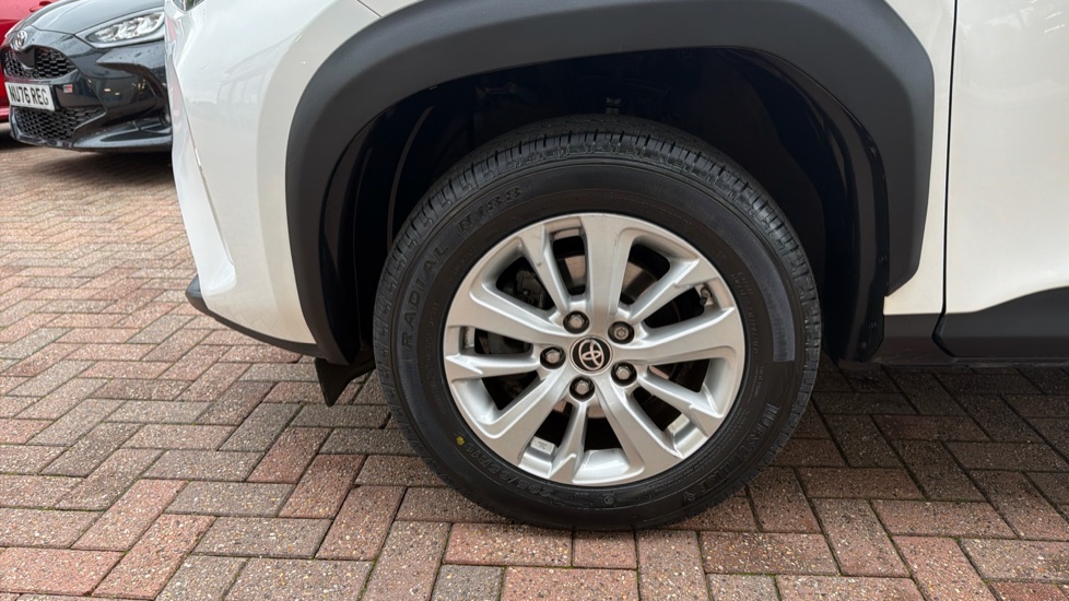 Toyota Yaris Cross 1.5 Hybrid Icon 5dr CVT Hybrid Estate - Image 42