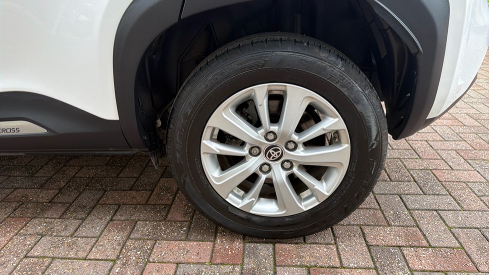 Toyota Yaris Cross 1.5 Hybrid Icon 5dr CVT Hybrid Estate - Image 43