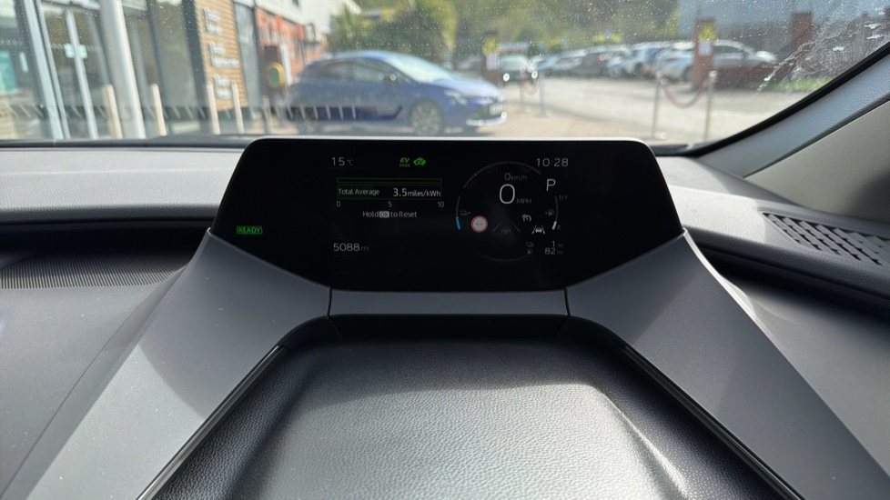 Toyota Prius 2.0 PHEV Design 5dr CVT Hatchback - Image 11