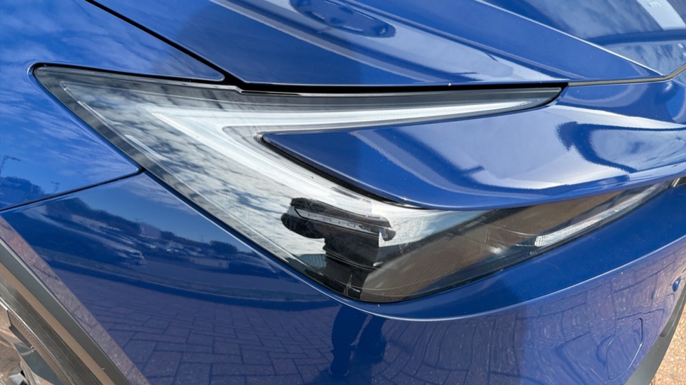 Toyota Prius 2.0 PHEV Design 5dr CVT Hatchback - Image 20