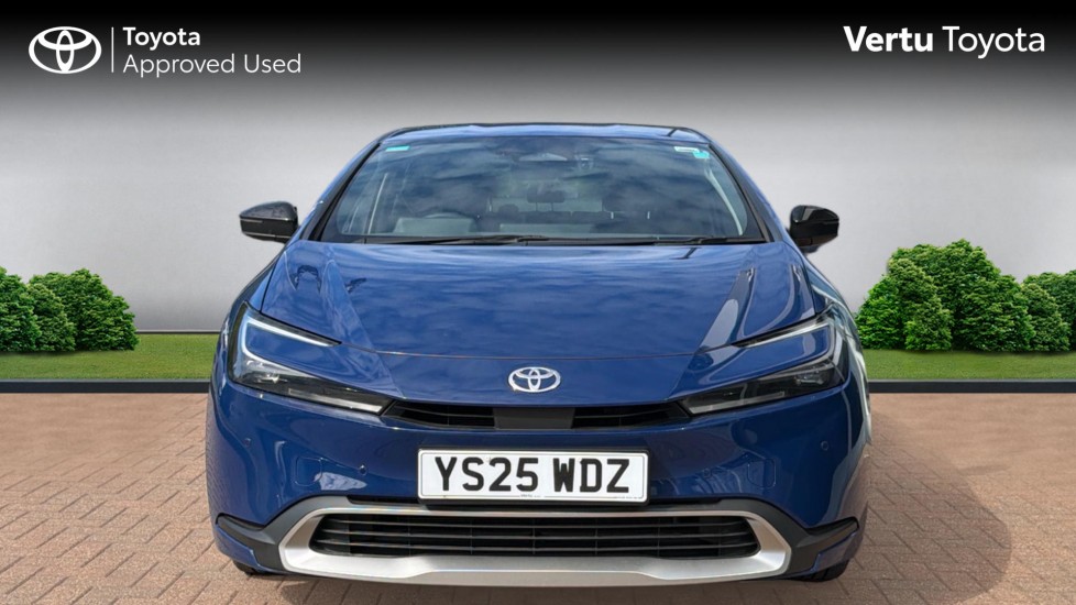 Toyota Prius 2.0 PHEV Design 5dr CVT Hatchback - Image 22