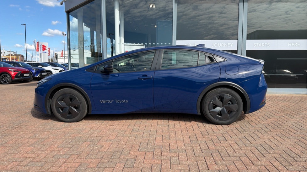 Toyota Prius 2.0 PHEV Design 5dr CVT Hatchback - Image 24