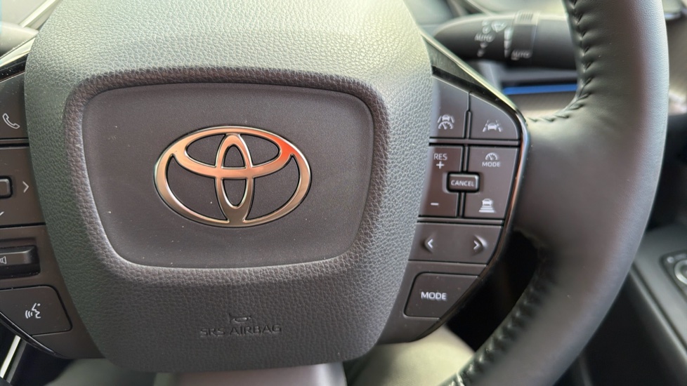 Toyota Prius 2.0 PHEV Design 5dr CVT Hatchback - Image 35