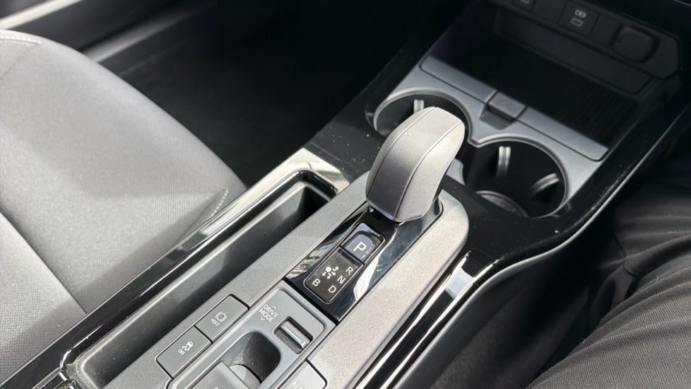 Toyota Prius 2.0 PHEV Design 5dr CVT Hatchback - Image 37
