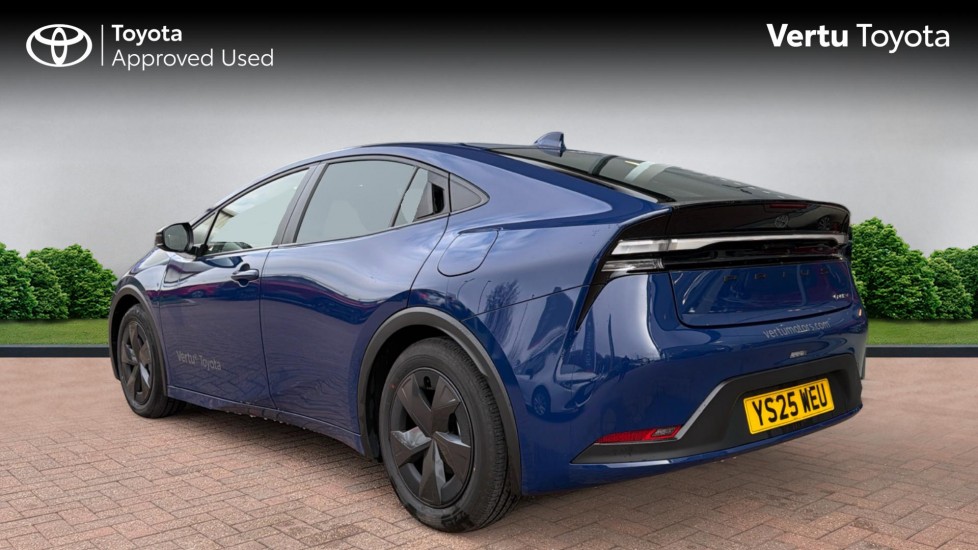 Toyota Prius 2.0 PHEV Design 5dr CVT Hatchback - Image 4