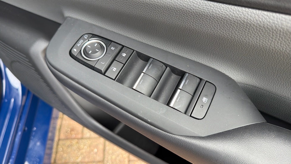 Toyota Prius 2.0 PHEV Design 5dr CVT Hatchback - Image 26