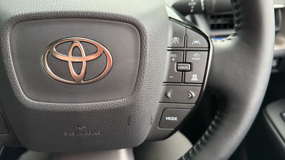 Toyota Prius 2.0 PHEV Design 5dr CVT Hatchback - Image 28