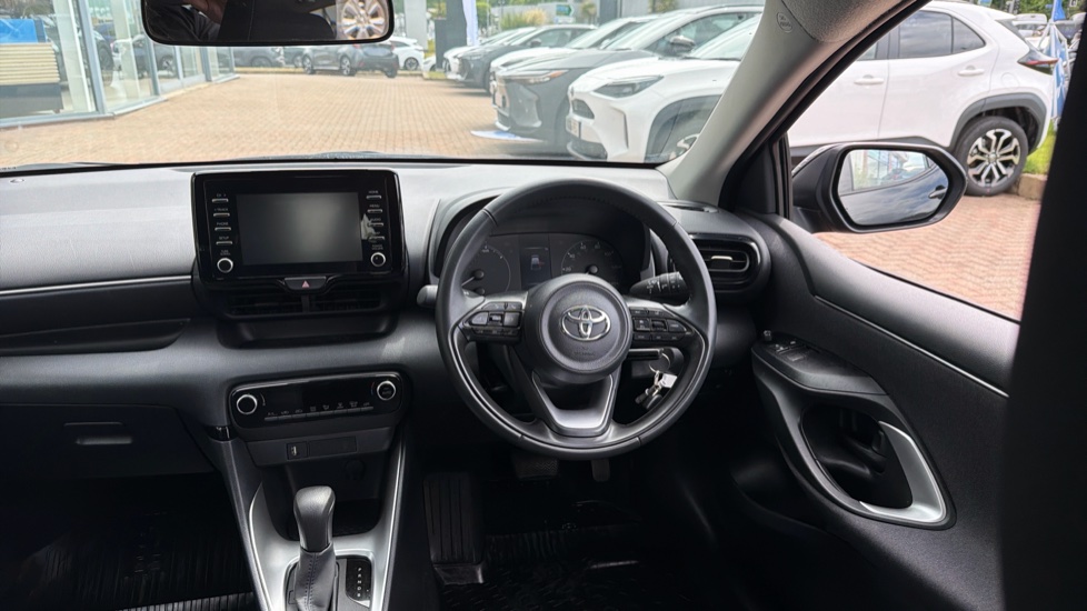 Toyota Yaris 1.5 Hybrid Icon 5dr CVT Hybrid Hatchback - Image 7