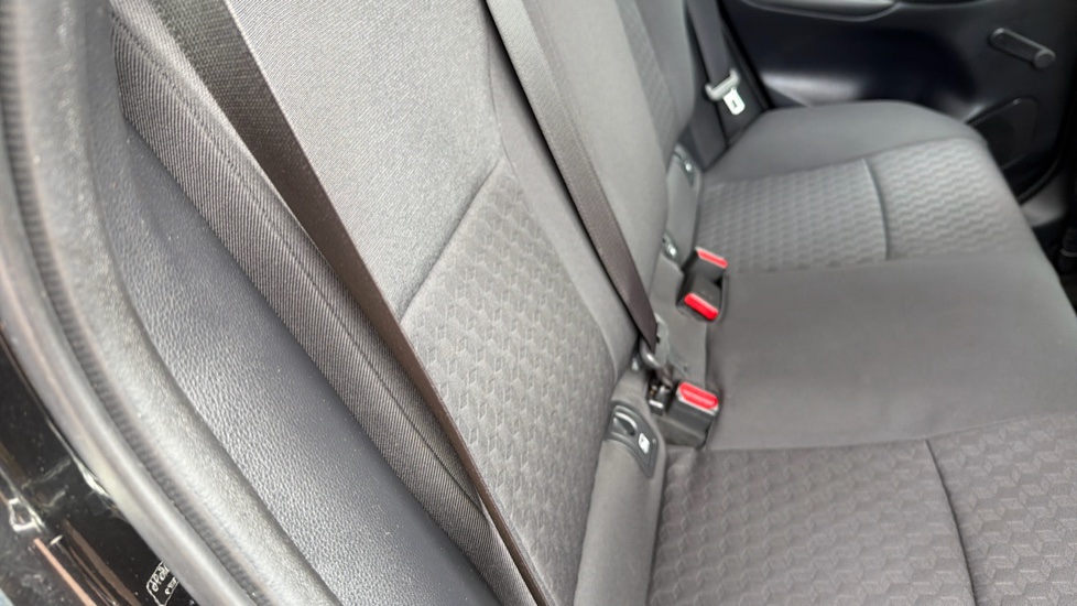 Toyota Yaris 1.5 Hybrid Icon 5dr CVT Hybrid Hatchback - Image 14