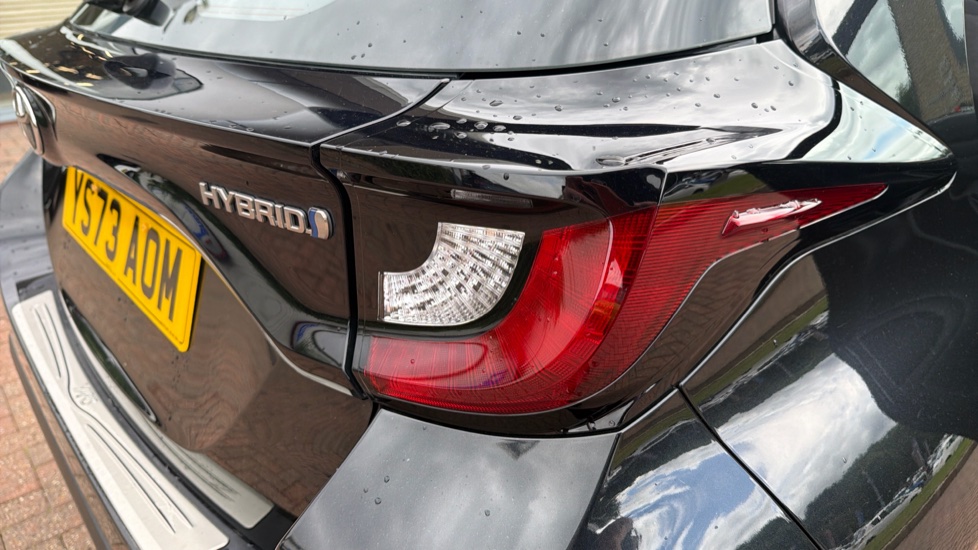 Toyota Yaris 1.5 Hybrid Icon 5dr CVT Hybrid Hatchback - Image 21