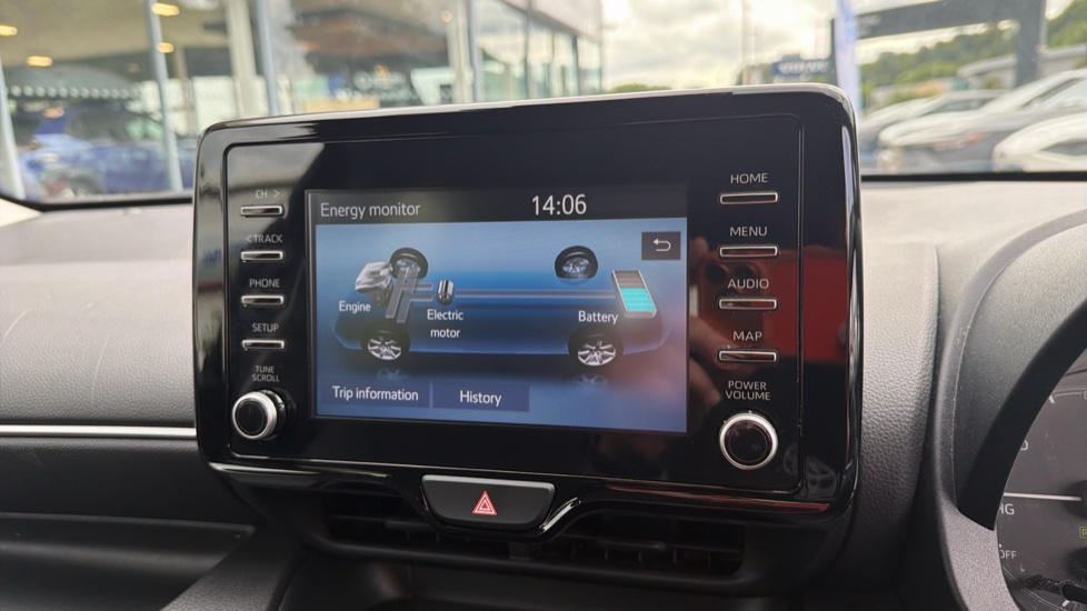 Toyota Yaris 1.5 Hybrid Icon 5dr CVT Hybrid Hatchback - Image 30