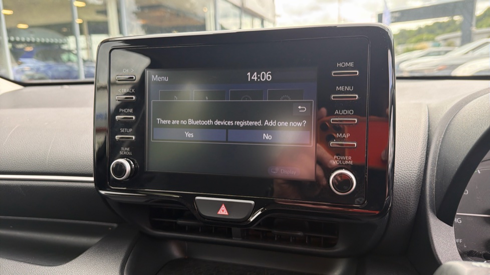 Toyota Yaris 1.5 Hybrid Icon 5dr CVT Hybrid Hatchback - Image 31