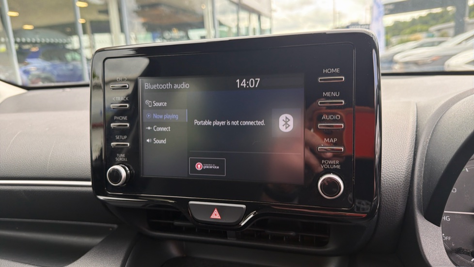 Toyota Yaris 1.5 Hybrid Icon 5dr CVT Hybrid Hatchback - Image 32