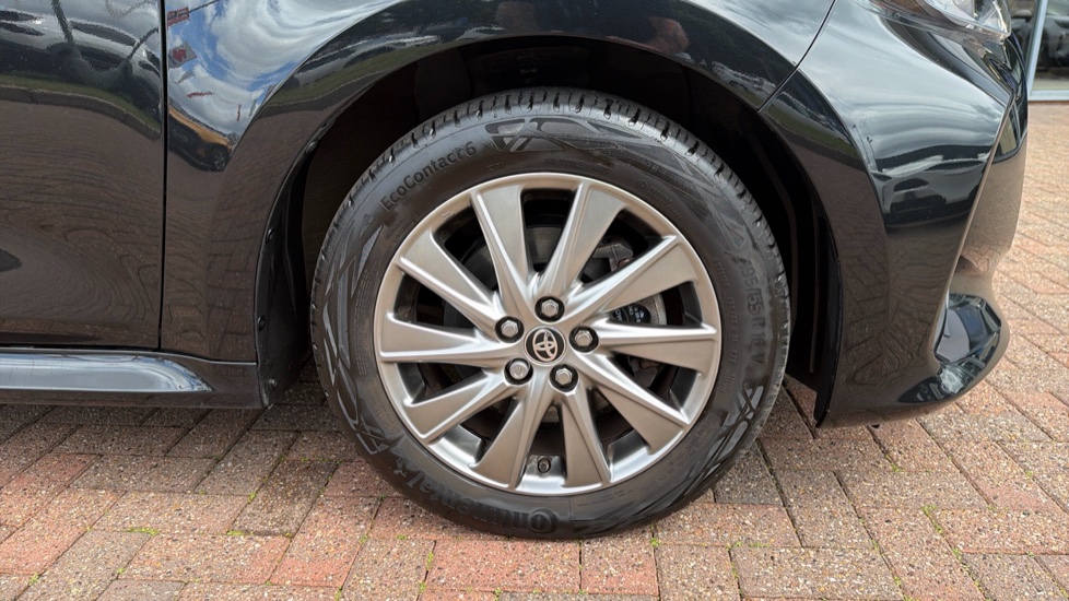 Toyota Yaris 1.5 Hybrid Icon 5dr CVT Hybrid Hatchback - Image 40