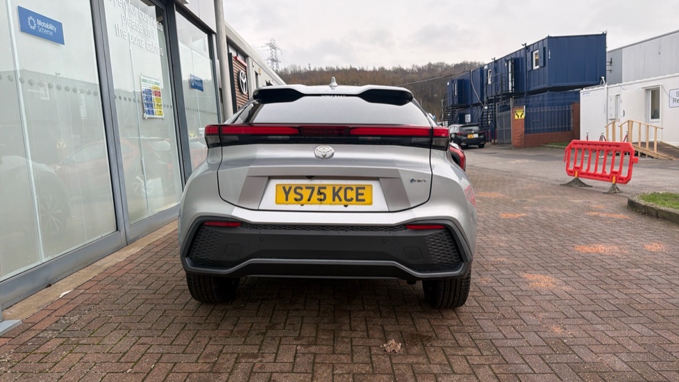 Toyota C-HR 1.8 Hybrid Design 5dr CVT Hybrid Hatchback - Image 19