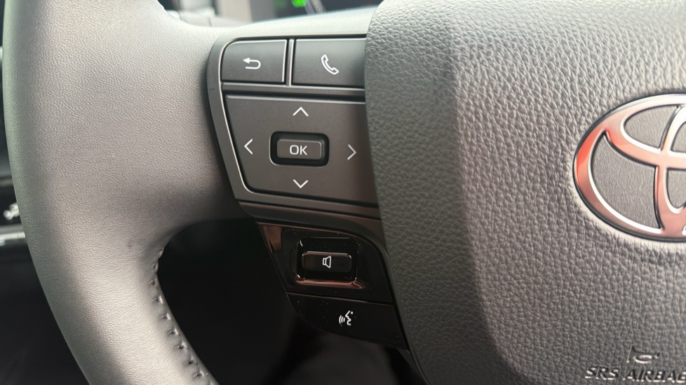 Toyota C-HR 1.8 Hybrid Design 5dr CVT Hybrid Hatchback - Image 27
