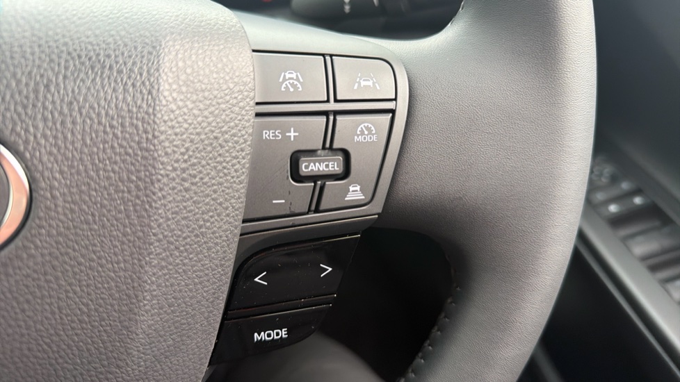 Toyota C-HR 1.8 Hybrid Design 5dr CVT Hybrid Hatchback - Image 28