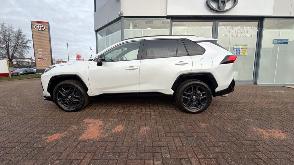Toyota RAV4 2.5 PHEV GR Sport 5dr CVT Estate - Image 17