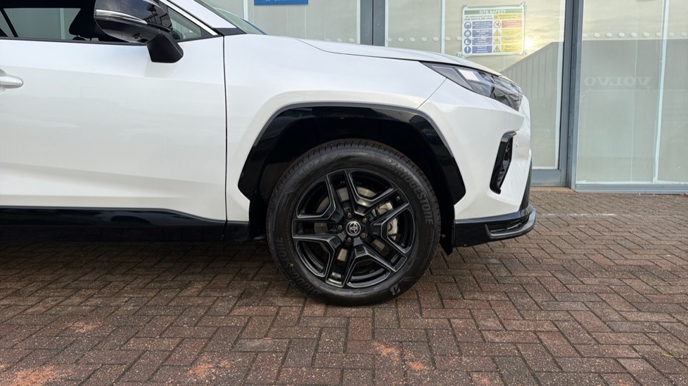 Toyota RAV4 2.5 PHEV GR Sport 5dr CVT Estate - Image 18