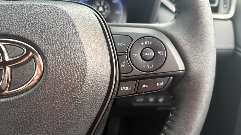 Toyota RAV4 2.5 PHEV GR Sport 5dr CVT Estate - Image 30