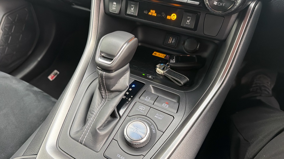 Toyota RAV4 2.5 PHEV GR Sport 5dr CVT Estate - Image 32