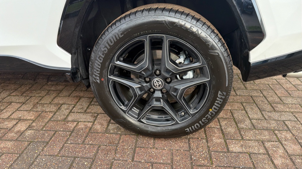 Toyota RAV4 2.5 PHEV GR Sport 5dr CVT Estate - Image 36
