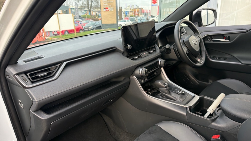 Toyota RAV4 2.5 PHEV GR Sport 5dr CVT Estate - Image 37