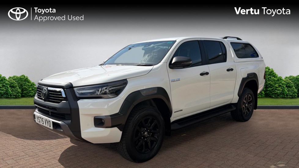 Toyota Hilux Diesel Invincible X D/Cab Pick Up 2.8 D 48V Auto - Image 3