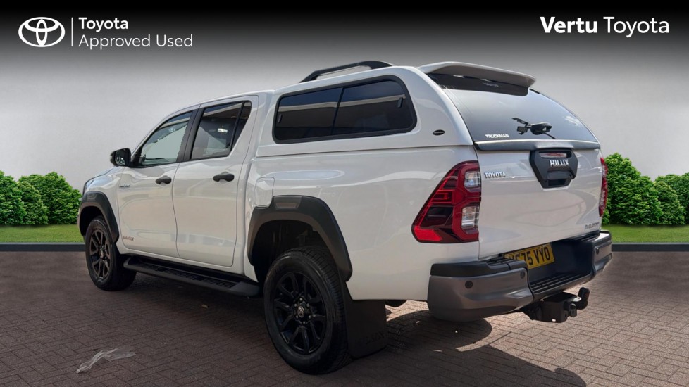 Toyota Hilux Diesel Invincible X D/Cab Pick Up 2.8 D 48V Auto - Image 4