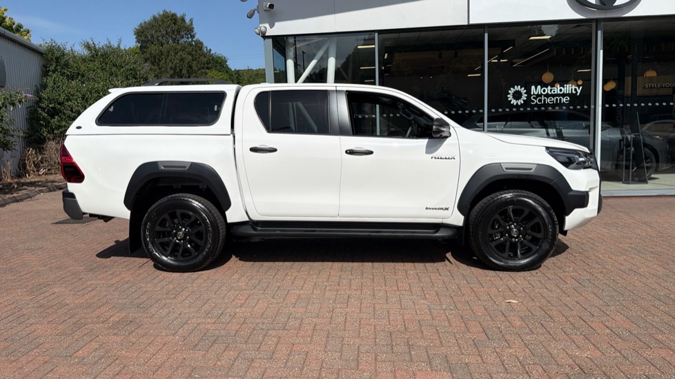 Toyota Hilux Diesel Invincible X D/Cab Pick Up 2.8 D 48V Auto - Image 23