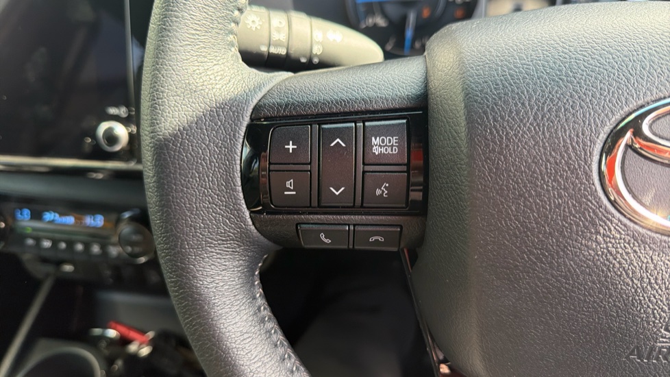 Toyota Hilux Diesel Invincible X D/Cab Pick Up 2.8 D 48V Auto - Image 36